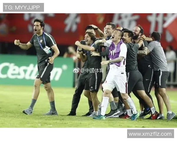 广州恒大力争主场胜利迎战梅州铁汉全力以赴争夺三分之战 广州恒大力争主场胜利迎战梅州铁汉全力以赴争夺三分之战